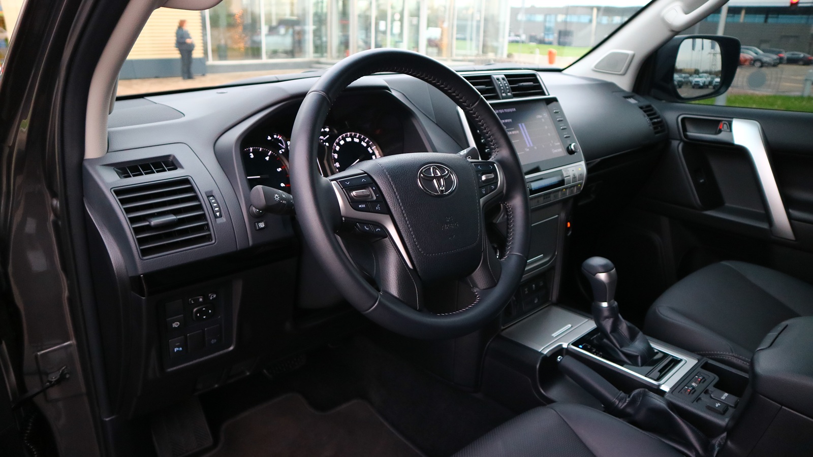 Toyota LAND CRUISER PRADO 2023 року, Універсал, Тойота Центр Київ "Автосаміт Укравто Столичне", м.Київ | Фото № 18 Toyota LAND CRUISER PRADO 2023 року з пробігом 18235 км, Універсал, Тойота Центр Київ "Автосаміт Укравто Столичне", м.Київ - 2497000 ГРН | Фото № 18