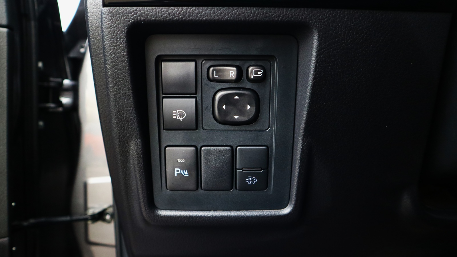 Toyota LAND CRUISER PRADO 2023 року, Універсал, Тойота Центр Київ "Автосаміт Укравто Столичне", м.Київ | Фото № 23 Toyota LAND CRUISER PRADO 2023 року з пробігом 18235 км, Універсал, Тойота Центр Київ "Автосаміт Укравто Столичне", м.Київ - 2497000 ГРН | Фото № 23