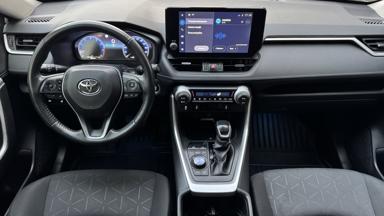 Toyota RAV4 2023 року, Універсал, Тойота Центр Київ "Автосаміт Укравто", м.Київ | Фото № 8 Toyota RAV4 2023 року з пробігом 199931 км, Універсал, Тойота Центр Київ "Автосаміт Укравто", м.Київ - 1120000 ГРН | Фото № 8