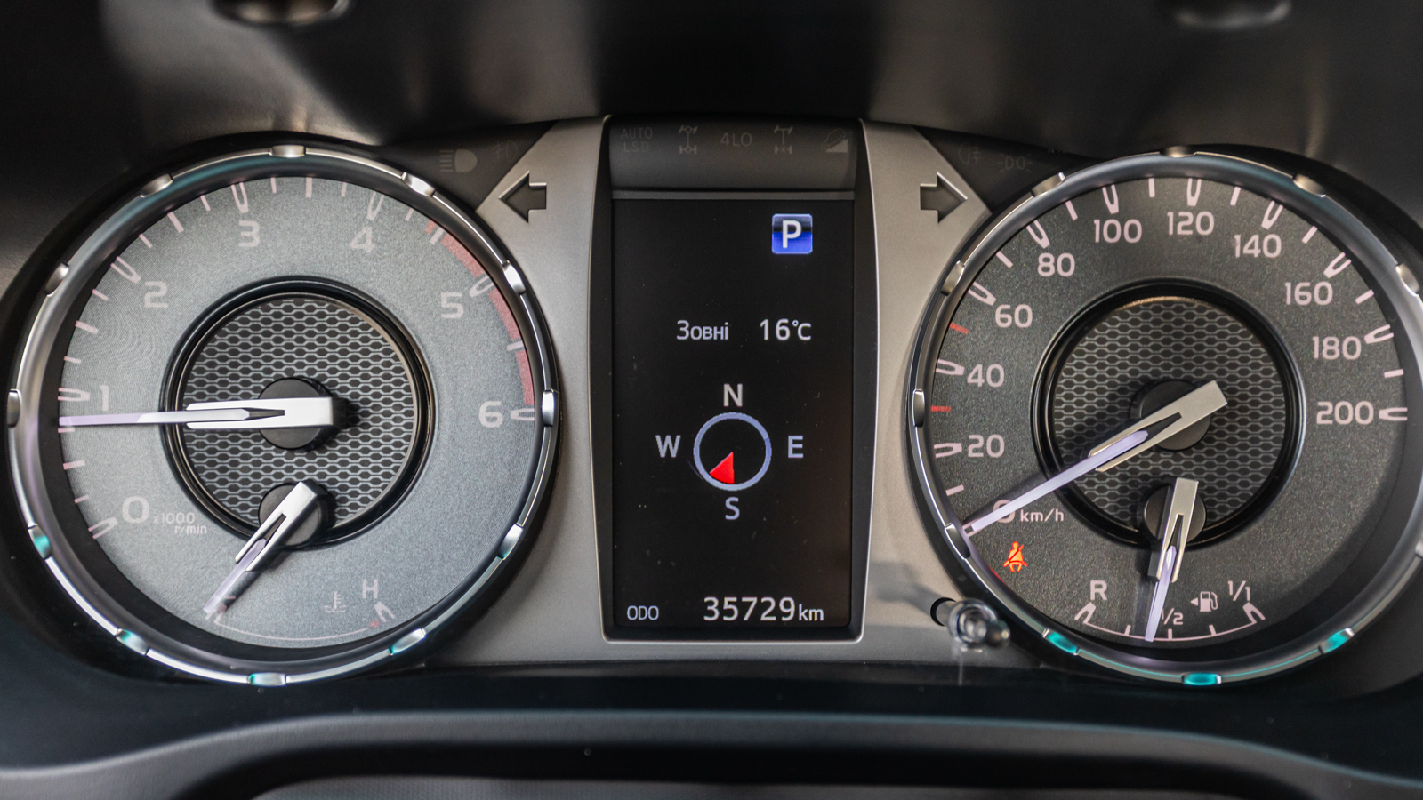 Toyota HILUX 2022 року з пробігом 35725 км, Пікап, Тойота Центр Дніпро "Алмаз Мотор" на Запорізькому шосе, м.Дніпро - 1974000 ГРН | Фото № 14