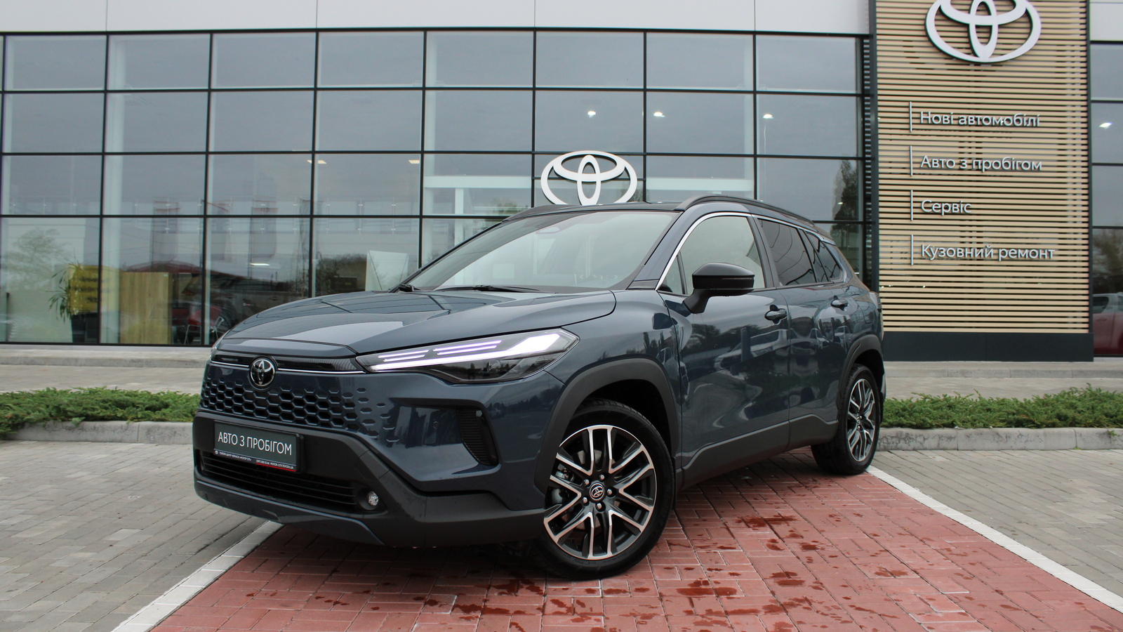 Toyota COROLLA CROSS 2025 року, Універсал, Тойота Центр Черкаси "Мотор Сіті", м.Черкаси | Фото № 1 Toyota COROLLA CROSS 2025 року з пробігом 2326 км, Універсал, Тойота Центр Черкаси "Мотор Сіті", м.Черкаси - 1890000 ГРН | Фото № 1