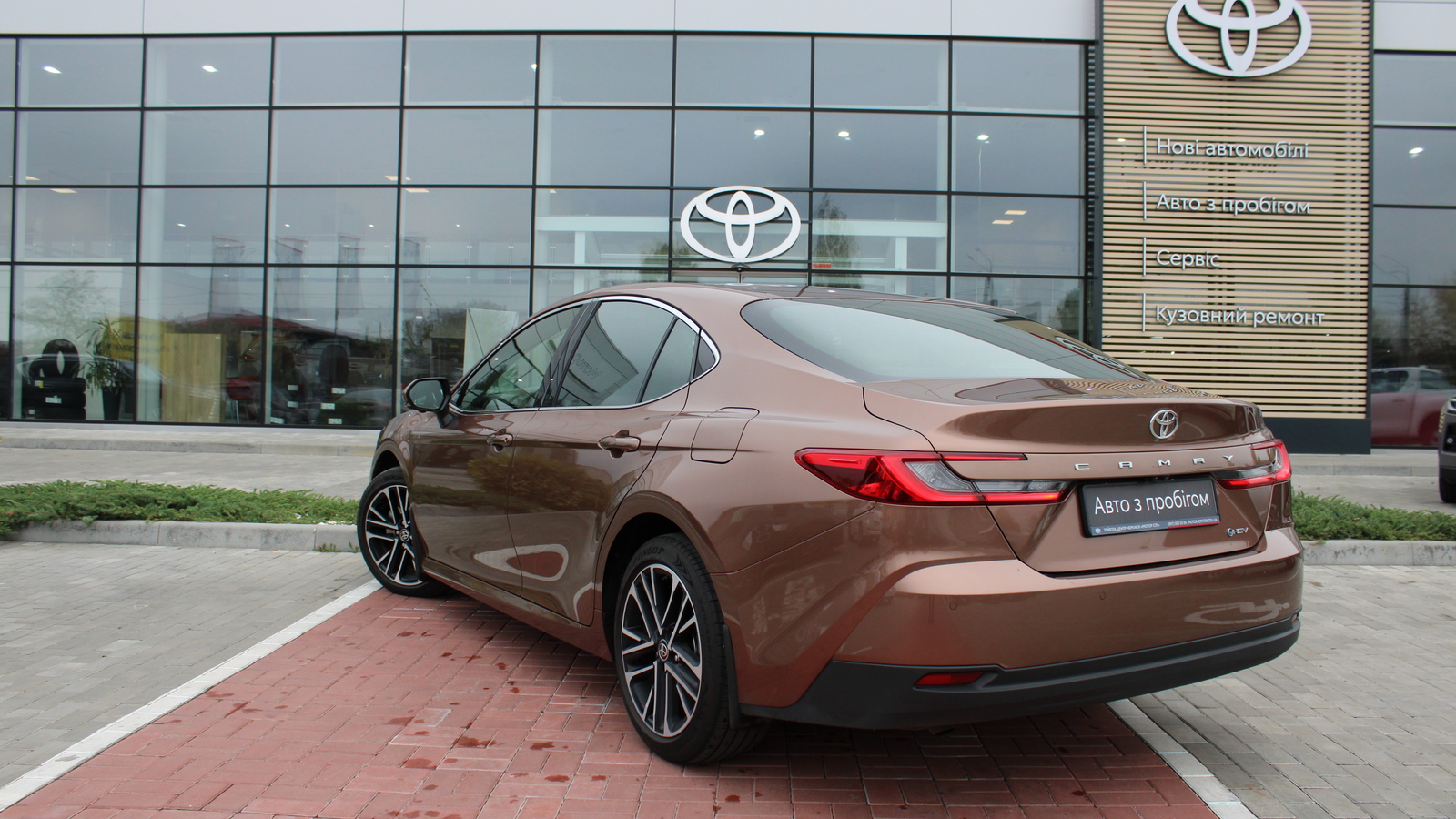 Toyota CAMRY 2025 року, Седан, Тойота Центр Черкаси "Мотор Сіті", м.Черкаси | Фото № 2 Toyota CAMRY 2025 року з пробігом 14749 км, Седан, Тойота Центр Черкаси "Мотор Сіті", м.Черкаси - 1965000 ГРН | Фото № 2