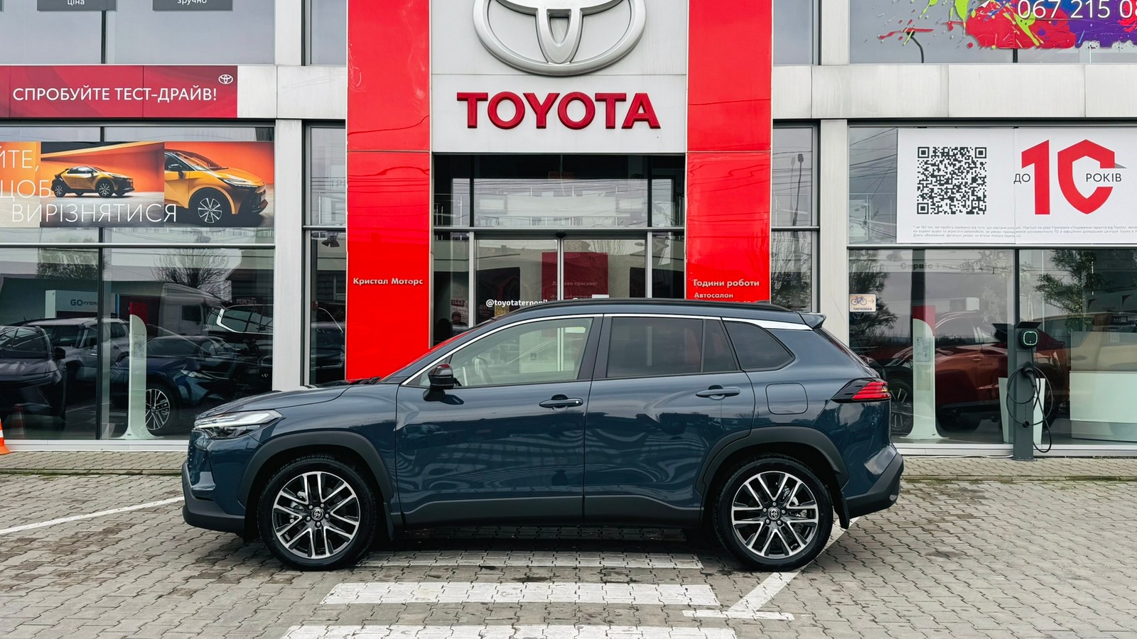 Toyota COROLLA CROSS 2025 року, Хетчбек, Тойота Центр Тернопіль "Кристал Моторс", м.Тернопіль | Фото № 3 Toyota COROLLA CROSS 2025 року з пробігом 1569 км, Хетчбек, Тойота Центр Тернопіль "Кристал Моторс", м.Тернопіль - 1850000 ГРН | Фото № 3